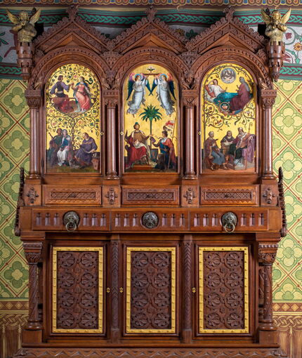 Abb. 1 Der sog. Minnesängerschrank im Sängersaal des Palas der Wartburg, 1858
