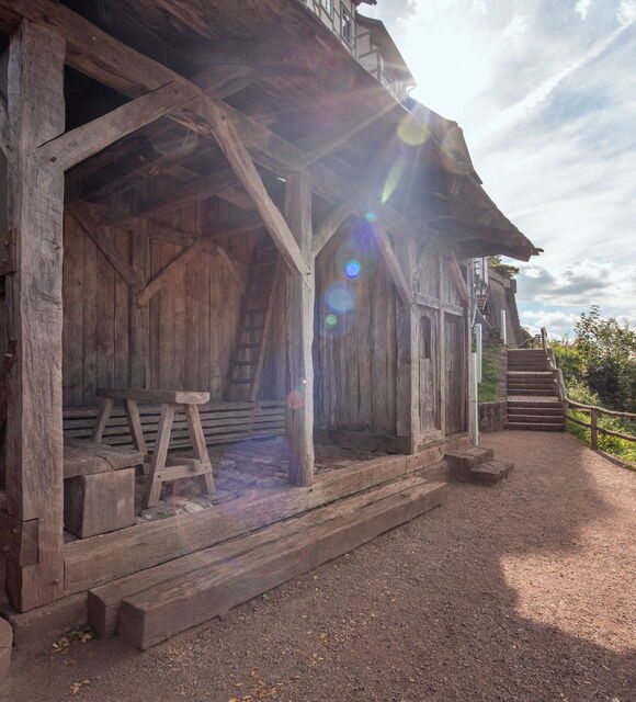 Bauhütte auf dem Burgenbauplatz